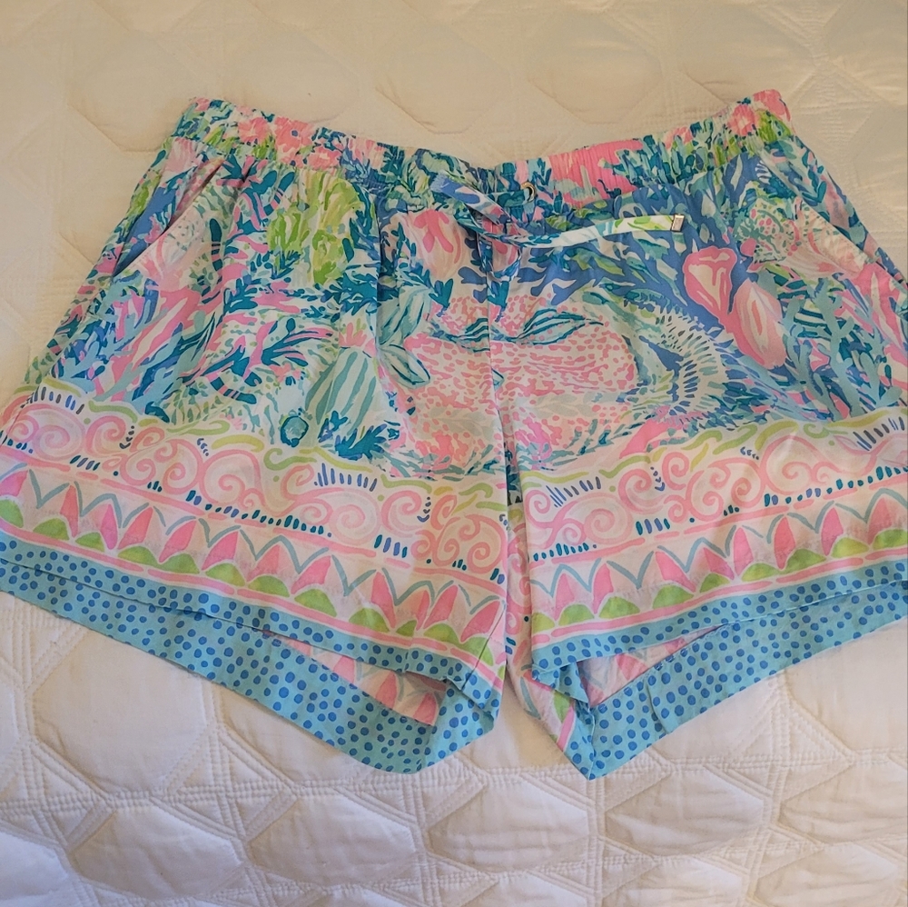 Lilly Pulitzer relaxed shorts size M